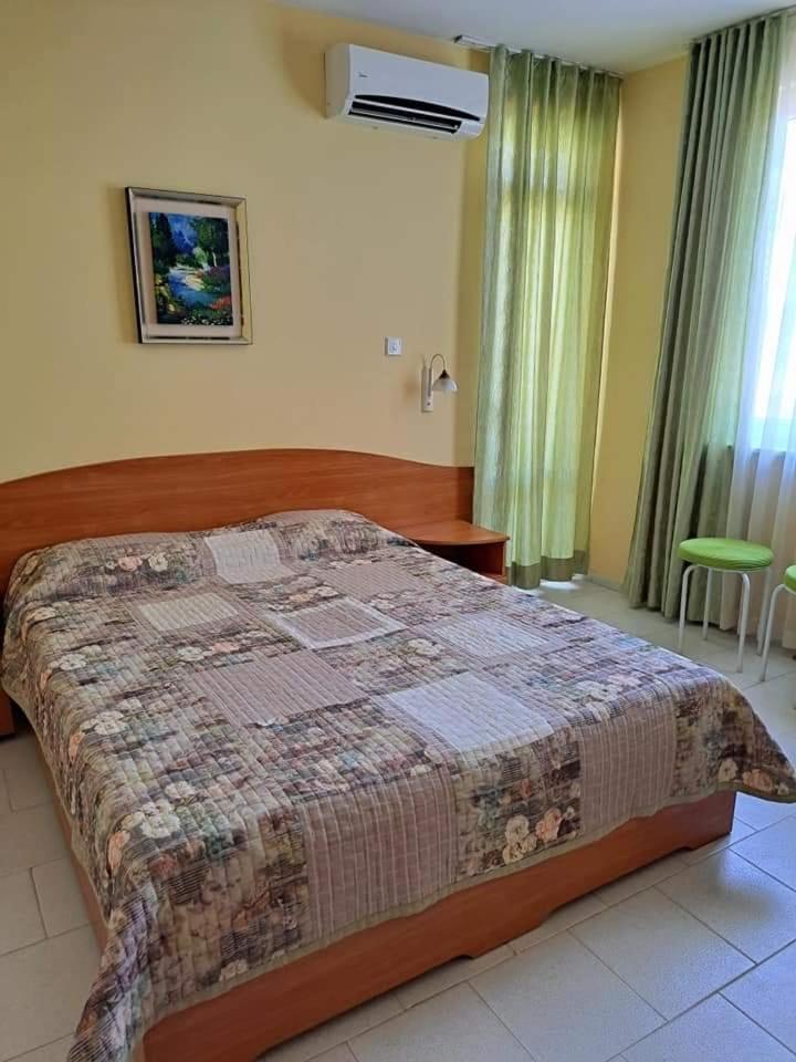 Family Hotel Selena Nesebar Luaran gambar