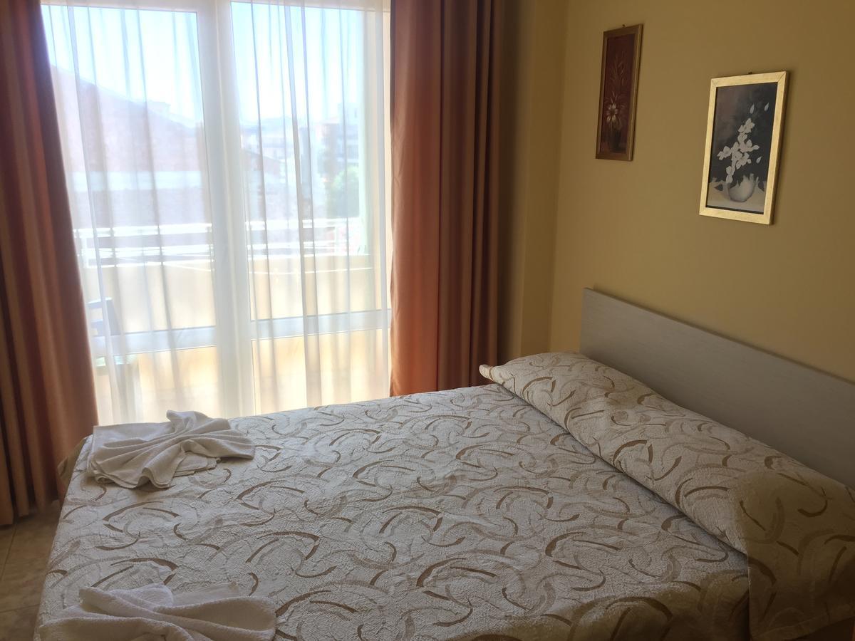 Family Hotel Selena Nesebar Luaran gambar
